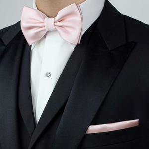 粉色领结